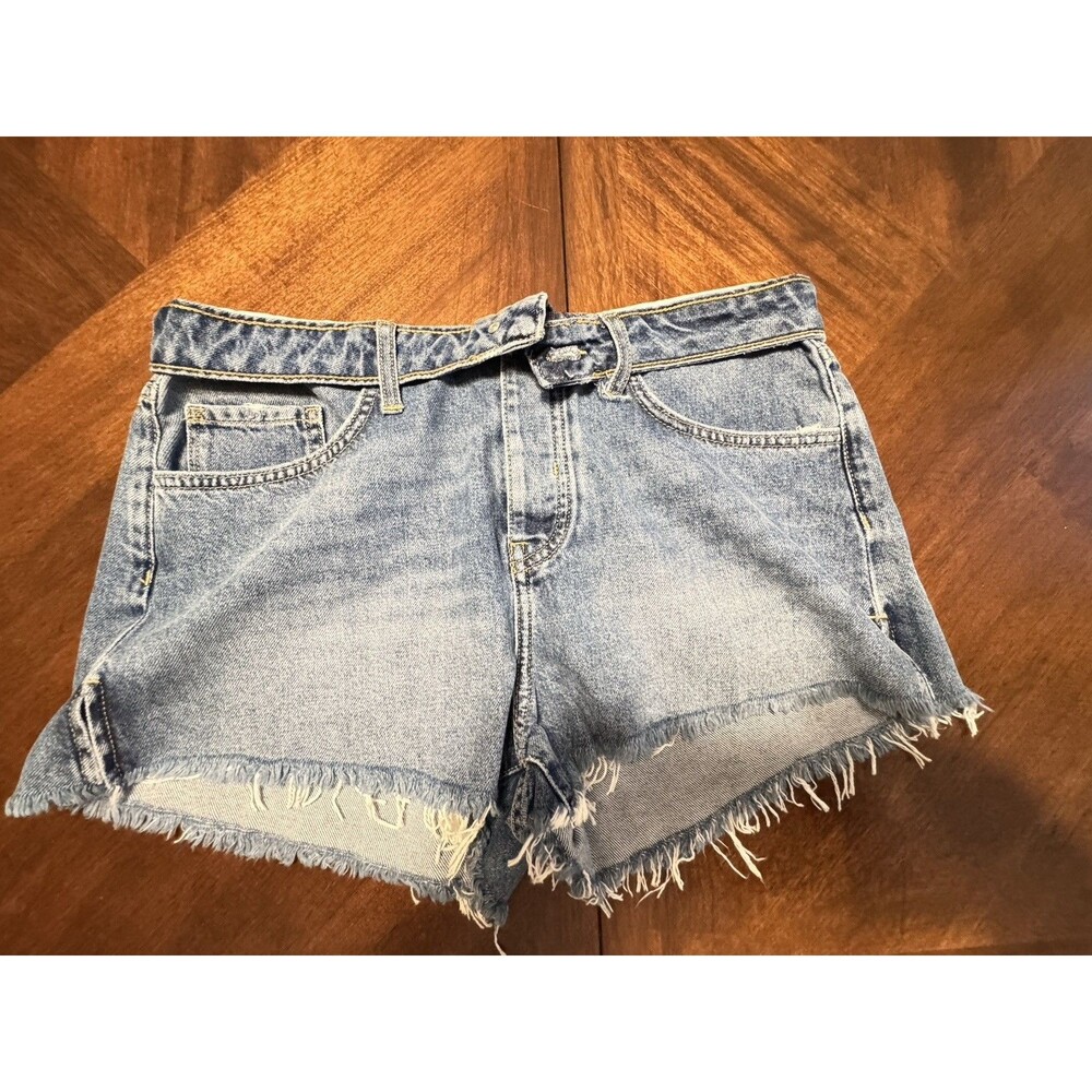 Vintage Forever 21 SIze 30” Short  Stretch Folded Waist Button Fly